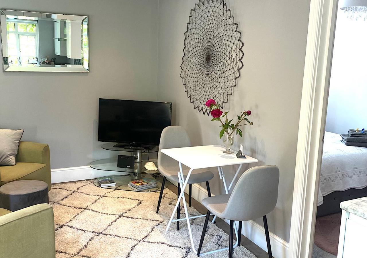 The Lodge Chester - Luxury Apartment For Two, With Free Parking! Hough Green Ngoại thất bức ảnh